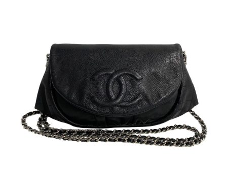 Chanel Half Moon Chain Wallet Leather Shoulder Bag 12番台 in Good condition Online Sale