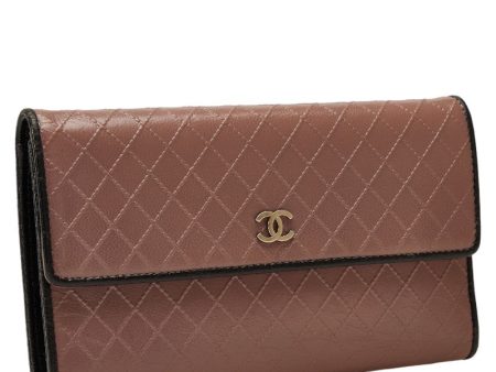 Chanel Leather Bifold Long Wallet  Leather Long Wallet in Good condition For Discount