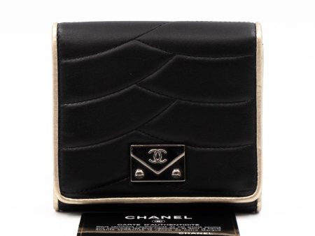 Pagoda Small Flap Wallet Black Leather Online now